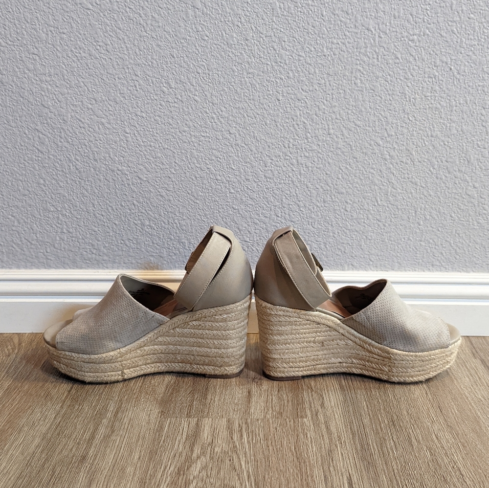 Indigo Rd Tan Wedges - Picture 2 of 5